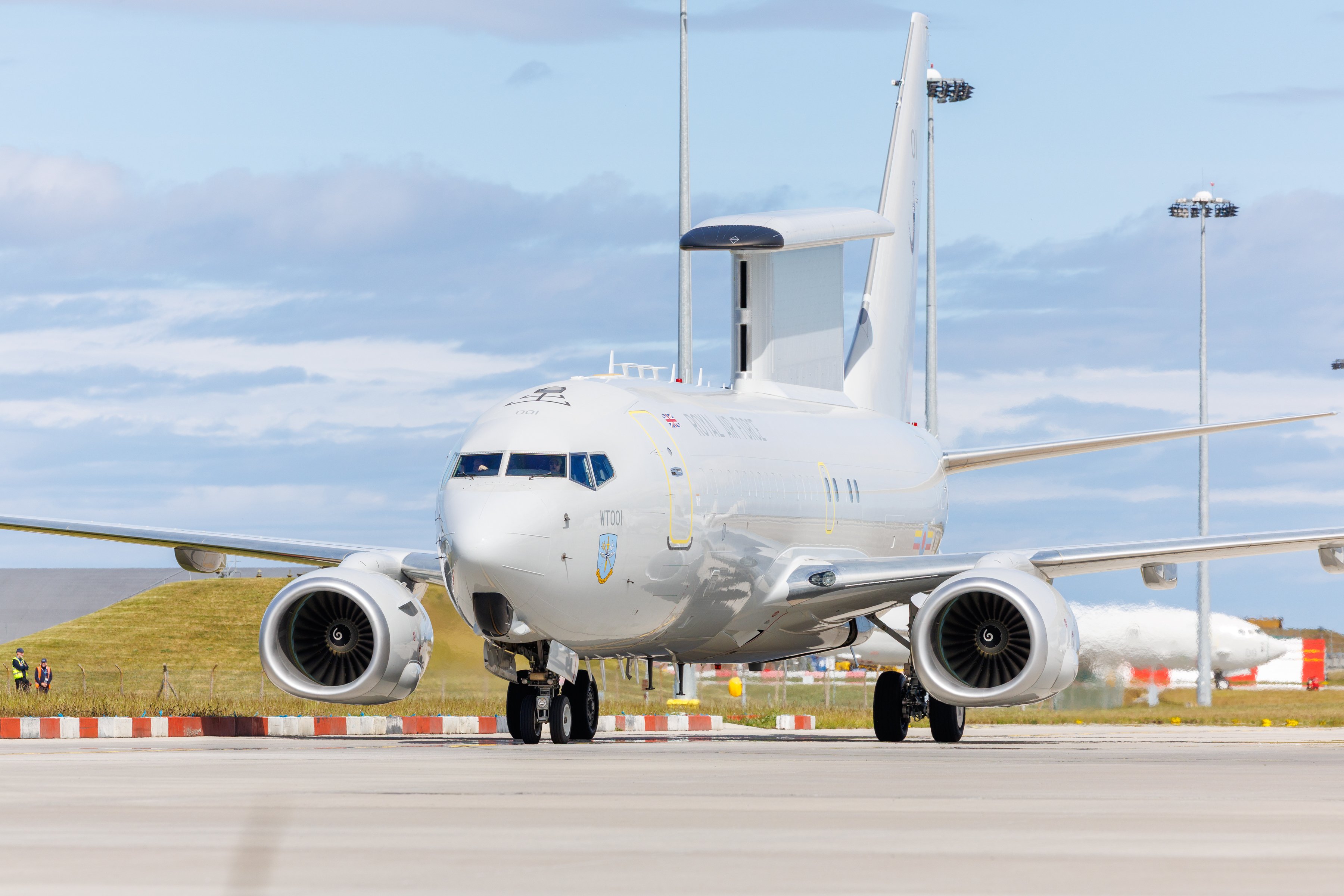 The first Wedgetail Airborne Early Warning (AEW) aircraft, destined to serve with the RAF, has arrived at RAF Lossiemouth on 21 May 2026. The aircraft was flown to RAF Lossiemouth by a mixed crew of personnel from Boeing UK and the RAF from STS Aviation Services at Birmingham Airport. The Wedgetail AEW Mk1 is the RAF’s next-generation airborne early warning and control aircraft, designed to deliver long-range surveillance, battle management, and command and control for air and joint operations.