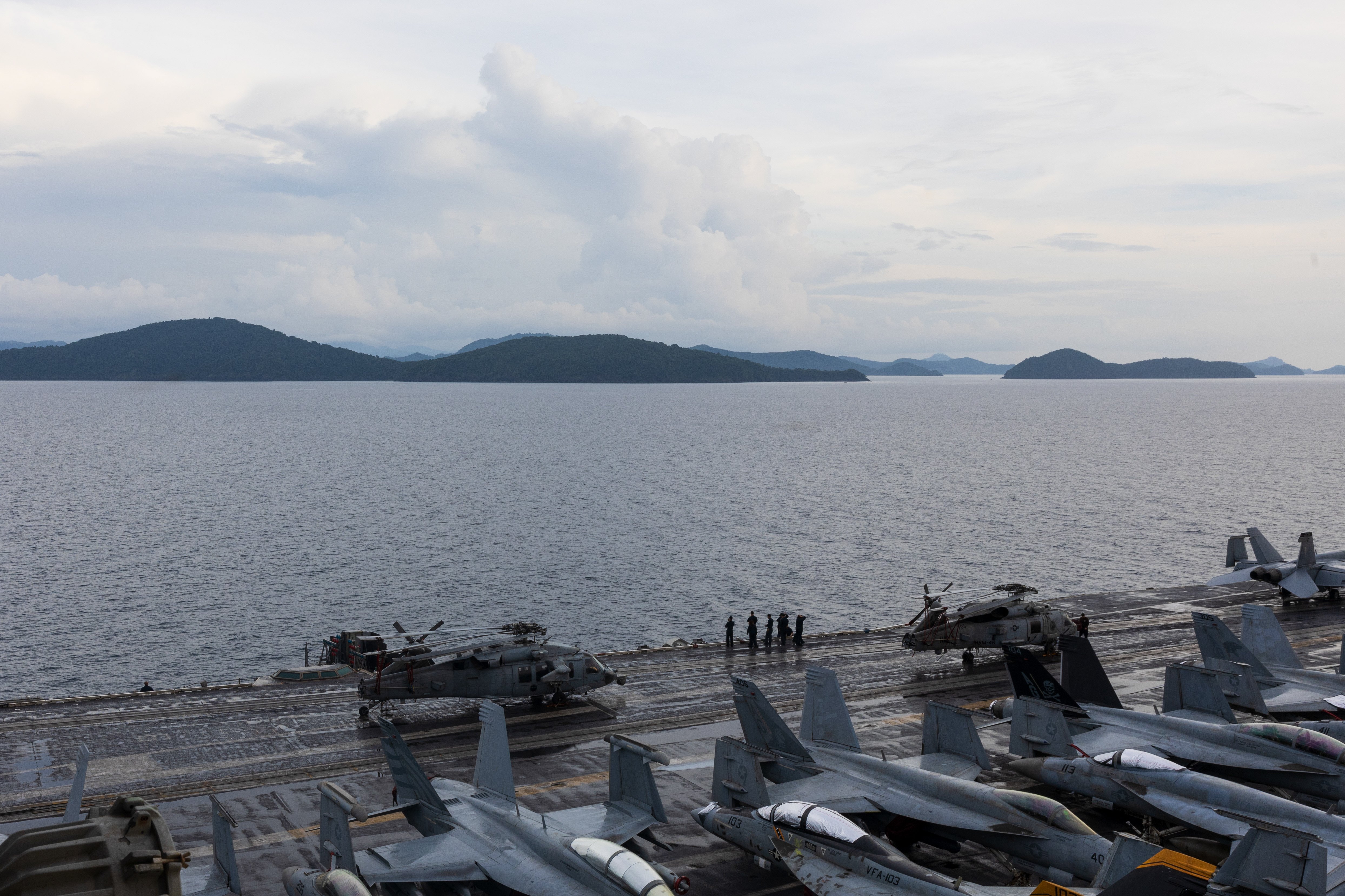 Nimitz-class aircraft carrier George H.W. Bush (CVN 77) arrives in Phuket, Thailand, Oct. 4, 2026. George H.W. Bush is conducting routine operations in the U.S. 7th Fleet area of operations. U.S. 7th Fleet, the Navy’s largest forward-deployed numbered fleet, routinely interacts and operates with allies and partners in preserving a free and open Indo-Pacific. (U.S. Navy photo)