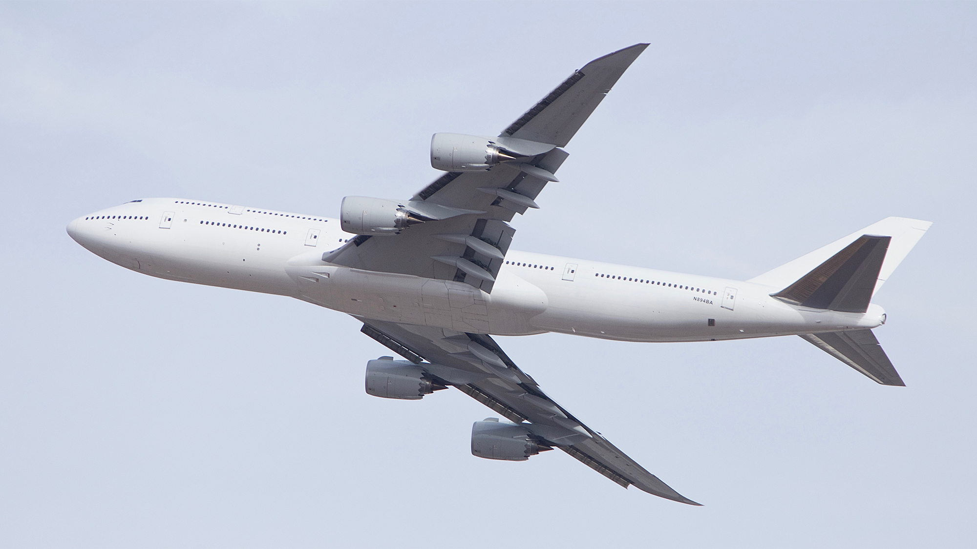 Check Out The Future Air Force One 747 As It Leaves California To