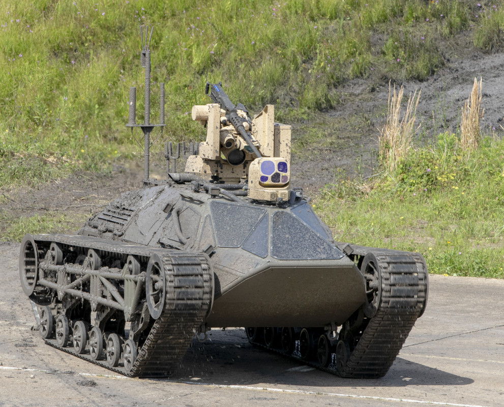 The Movie Star Ripsaw Mini-Tank Has Reemerged Unmanned And Packing A ...