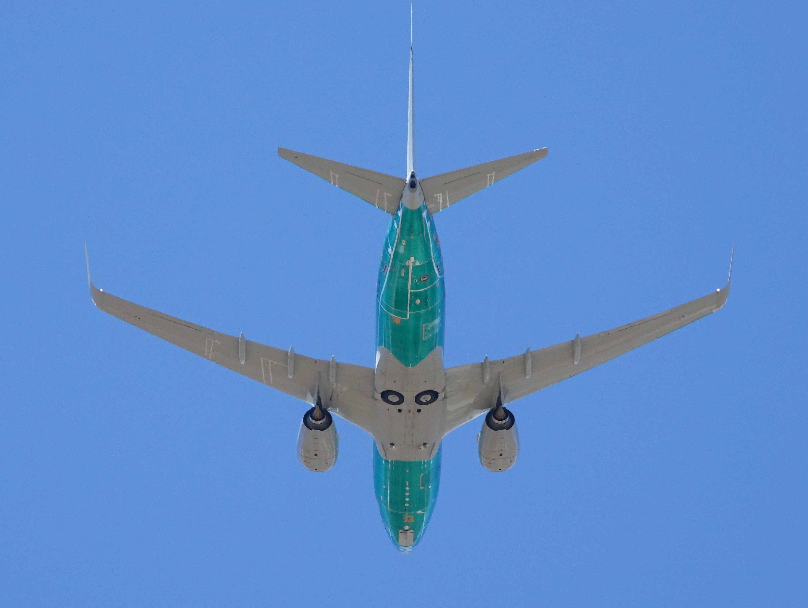 Inverted 737 The Mysterious Case Of The Air Force's New Strangely Modified 737 With ...