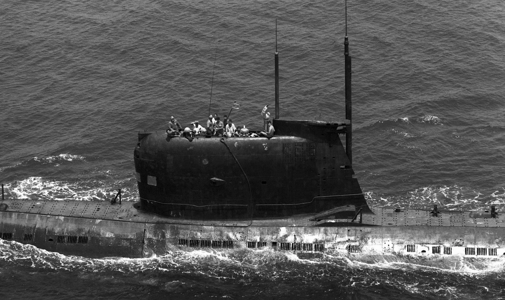 The Hunt For A Soviet Submarine Desperately Trying To Sneak