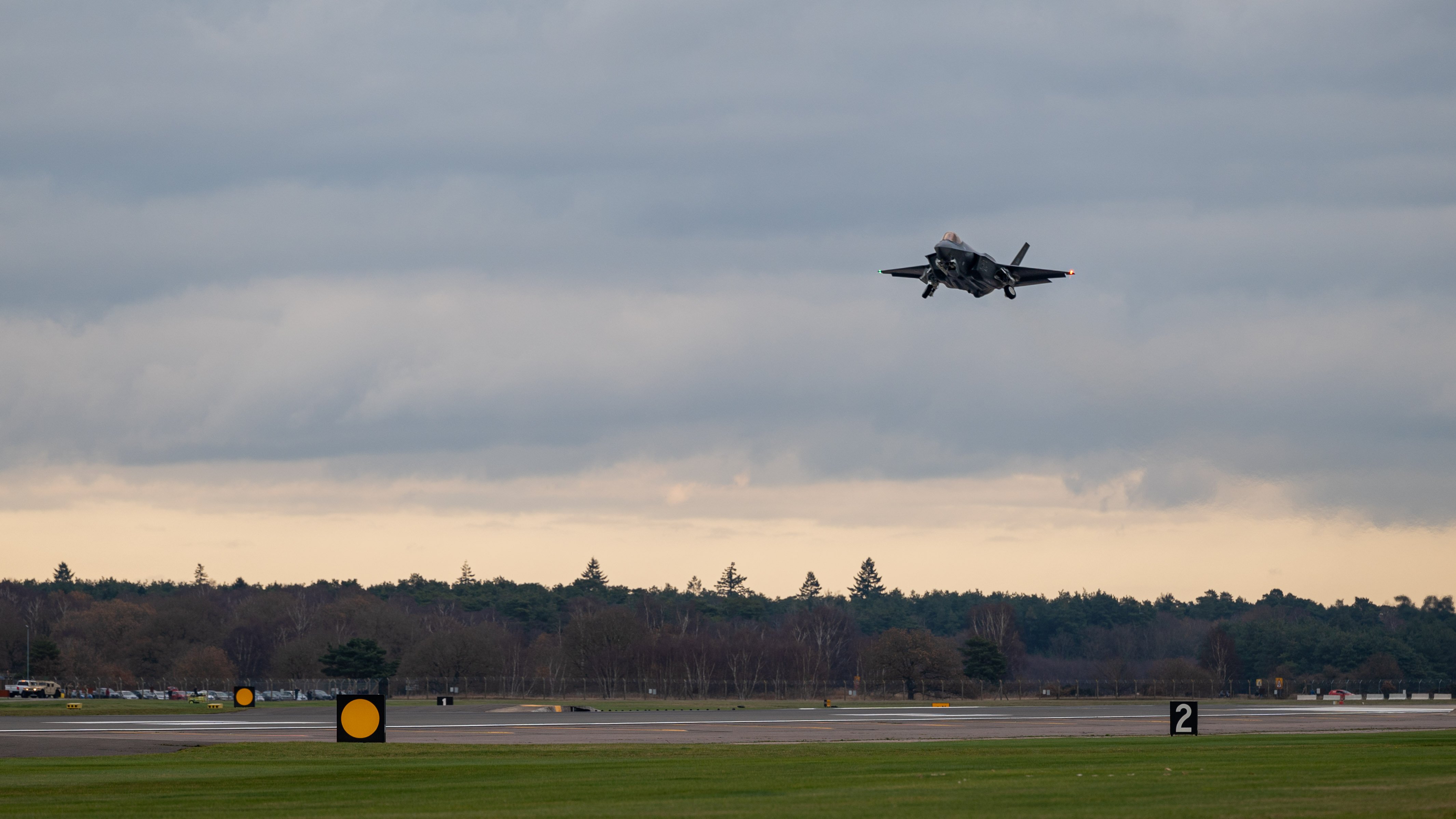 U.S. Air Force’s First European-Based F-35s Have Arrived In England