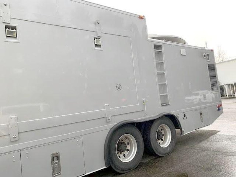 You Can Buy This 27-Ton FBI Mobile Command Center Truck