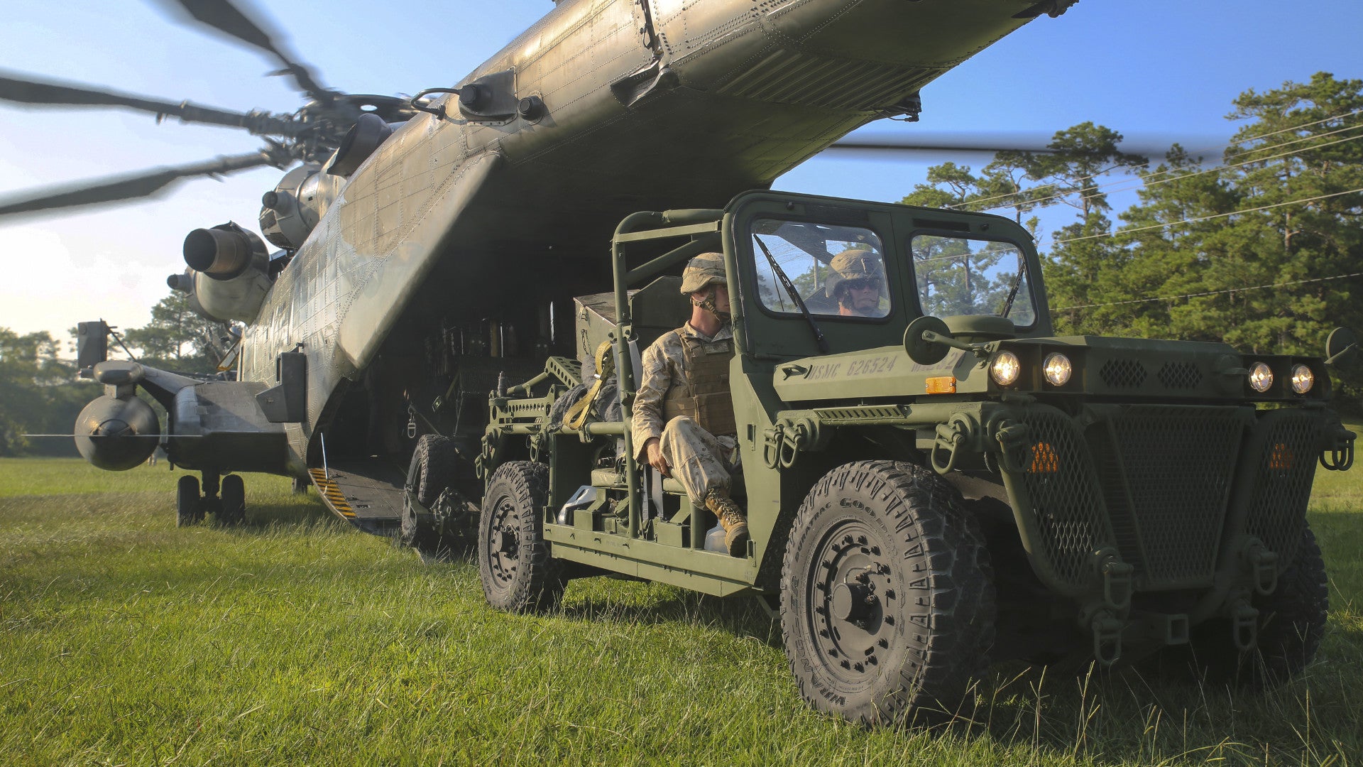 US Marines Want Pint-Sized Rocket Artillery They can Carry in an MV-22 ...