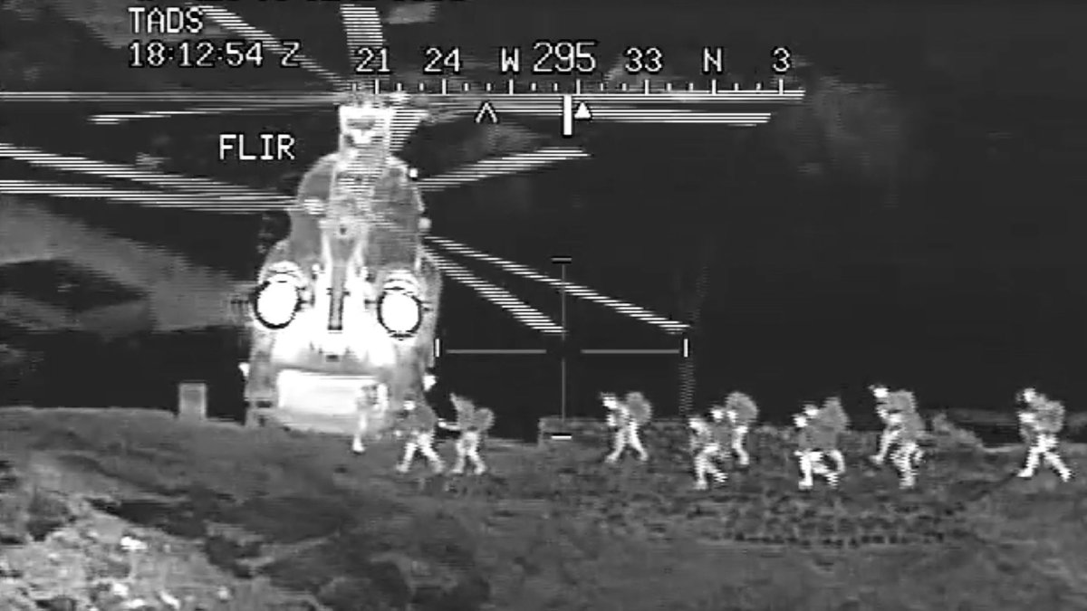 这段CH-47直升机从山脊上撤离士兵的视频,让我们再次领略了奇努克直升机的统治地位。