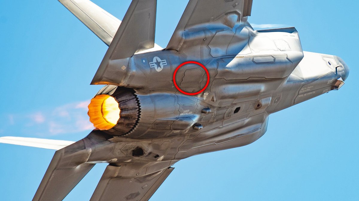 F-35最阴险的能力是从其隐形外壳内部拖曳的诱饵。
