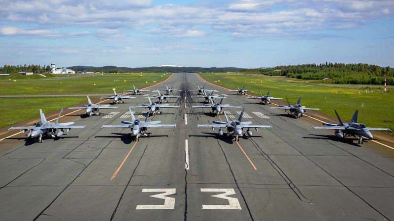 More Than Half Of Finland’s F-18 Hornets Take Part In An “Elephant Walk” Readiness Drill