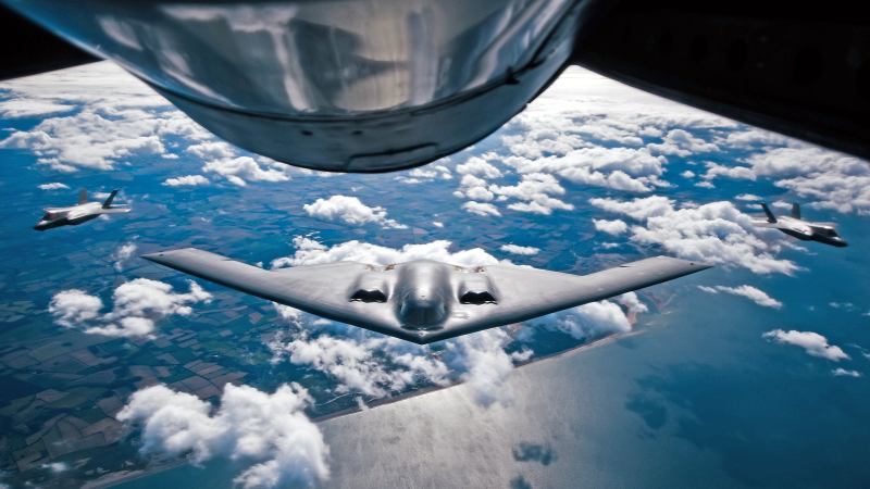 B-2 Bombers Practice Stealth Team Tactics With F-35 Pilot Trainees For The First Time