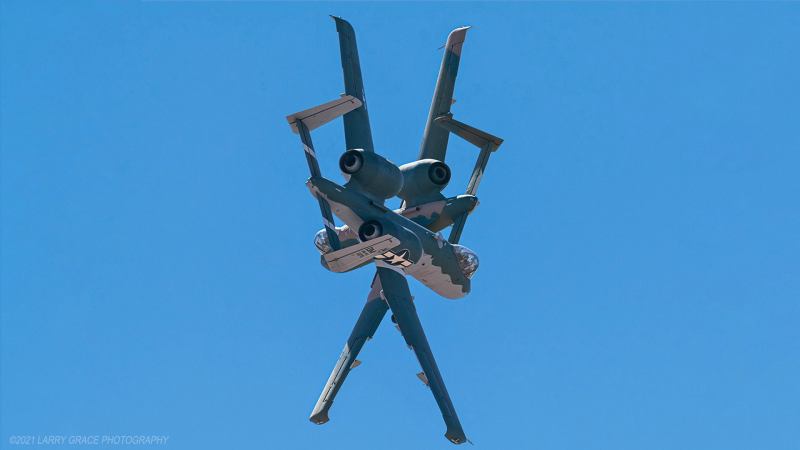 This Photo Of A Pair Of A-10 Warthogs Is Mesmerizing