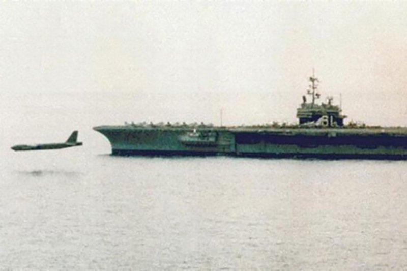 message-editor%2F1501529693540-b52-carrier-flyby-630-620x413.jpg